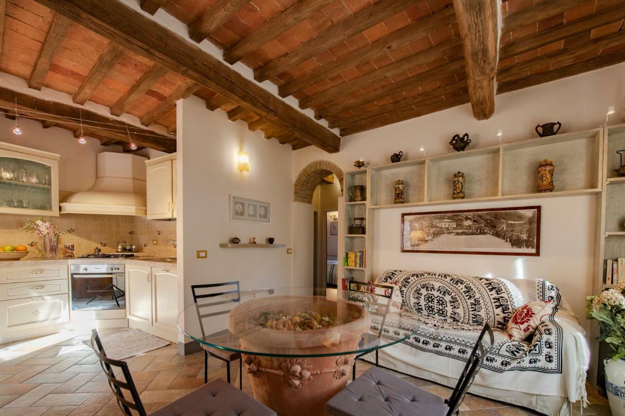 La Casina Di Pia Apartman Montieri Kültér fotó
