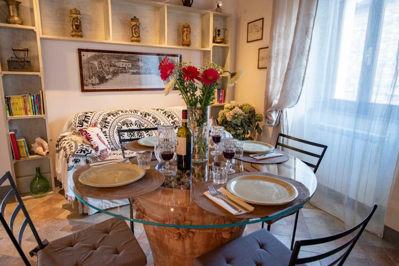 La Casina Di Pia Apartman Montieri Kültér fotó